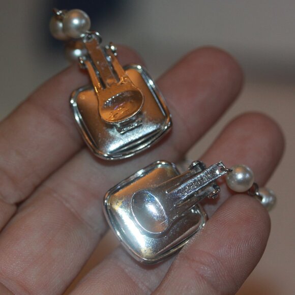 Vintage Sterling Plated BUTTERFLY WING Scarf Clasp Holder Faux Pearls - Picture 4 of 4